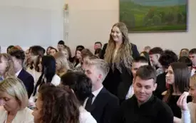 Zakończenie roku szkolnego klas maturalnych194