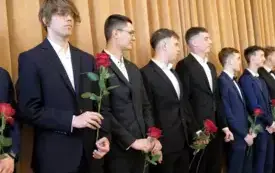 Zakończenie roku szkolnego klas maturalnych171