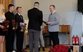 Zakończenie roku szkolnego klas maturalnych151