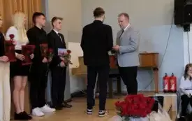 Zakończenie roku szkolnego klas maturalnych150