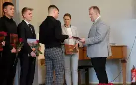 Zakończenie roku szkolnego klas maturalnych147