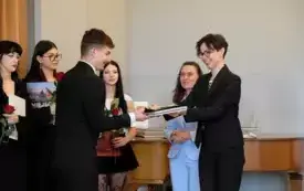 Zakończenie roku szkolnego klas maturalnych131
