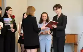Zakończenie roku szkolnego klas maturalnych129