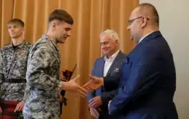 Zakończenie roku szkolnego klas maturalnych102