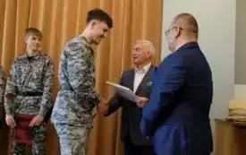 Zakończenie roku szkolnego klas maturalnych098