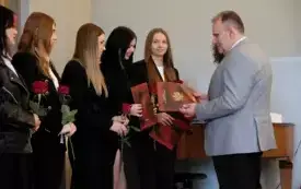 Zakończenie roku szkolnego klas maturalnych058