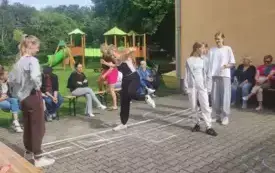&bdquo;Gry podw&oacute;rkowe z naszego dzieciństwa&rdquo; &ndash; międzypokoleniowe popołudnie w Turowie (1)