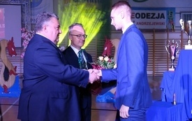 INFORMACJA Z UROCZYSTEJ SESJI RADY MIEJSKIEJ PNIEWY 46