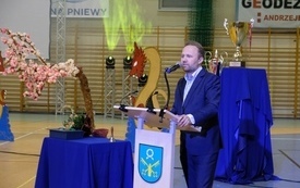 INFORMACJA Z UROCZYSTEJ SESJI RADY MIEJSKIEJ PNIEWY 72