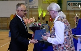 INFORMACJA Z UROCZYSTEJ SESJI RADY MIEJSKIEJ PNIEWY 75