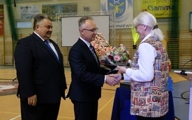 INFORMACJA Z UROCZYSTEJ SESJI RADY MIEJSKIEJ PNIEWY 76