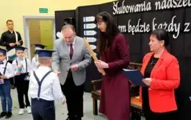 Pasowanie na ucznia w SP Chełmno001207