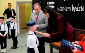 Pasowanie na ucznia w SP Chełmno001183