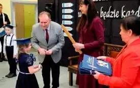 Pasowanie na ucznia w SP Chełmno001181