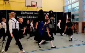 Pasowanie na ucznia w SP Chełmno001127