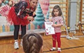 Sportowa zabawa Mikołajkowa0137
