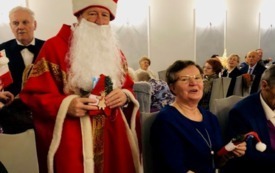 Spotkanie wigilijne Senior&oacute;w z Dziennego Domu Seniora (39)