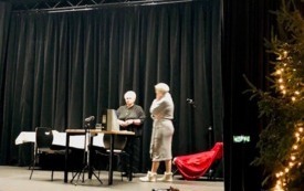 Spotkanie wigilijne Senior&oacute;w z Dziennego Domu Seniora (15)