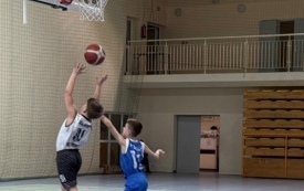 Lider na razie za mocny (3)