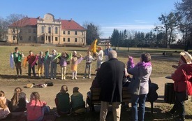 Powitanie wiosny u Senior&oacute;w (6)