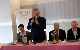 Świąteczne spotkanie emeryt&oacute;w23