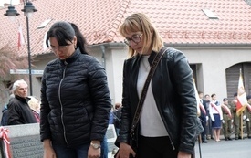 8 maja-uroczystość pod pomnikiem31