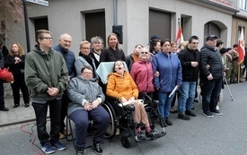 8 maja-uroczystość pod pomnikiem02