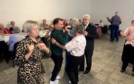 Taneczna majowka u senior&oacute;w (5)