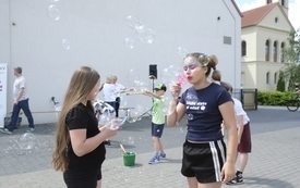 dziendzieckaposasiedzku13