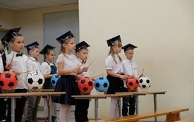 14 października w pniewskich plac&oacute;wkach oświatowych 55