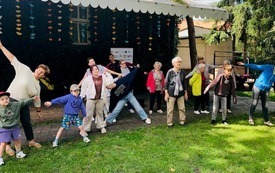 Integracyjny piknik sportowy w Dziennym Domu Seniora Pniewy (25)