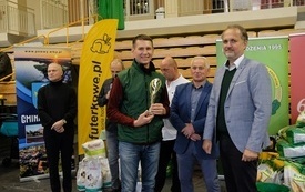 Wręczenie nagr&oacute;d podczas Wystawy Kr&oacute;lik&oacute;w 2021 w Pniewach 26