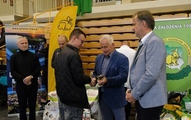 Wręczenie nagr&oacute;d podczas Wystawy Kr&oacute;lik&oacute;w 2021 w Pniewach 32