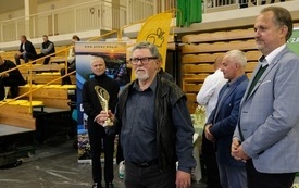 Wręczenie nagr&oacute;d podczas Wystawy Kr&oacute;lik&oacute;w 2021 w Pniewach 49