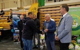 Wręczenie nagr&oacute;d podczas Wystawy Kr&oacute;lik&oacute;w 2021 w Pniewach 51