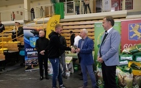 Wręczenie nagr&oacute;d podczas Wystawy Kr&oacute;lik&oacute;w 2021 w Pniewach 54