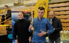Wręczenie nagr&oacute;d podczas Wystawy Kr&oacute;lik&oacute;w 2021 w Pniewach 62