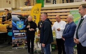 Wręczenie nagr&oacute;d podczas Wystawy Kr&oacute;lik&oacute;w 2021 w Pniewach 64