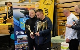 Wręczenie nagr&oacute;d podczas Wystawy Kr&oacute;lik&oacute;w 2021 w Pniewach 71
