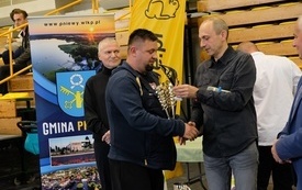 Wręczenie nagr&oacute;d podczas Wystawy Kr&oacute;lik&oacute;w 2021 w Pniewach 72