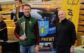 Wręczenie nagr&oacute;d podczas Wystawy Kr&oacute;lik&oacute;w 2021 w Pniewach 79