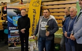 Wręczenie nagr&oacute;d podczas Wystawy Kr&oacute;lik&oacute;w 2021 w Pniewach 81