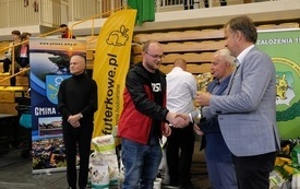 Wręczenie nagr&oacute;d podczas Wystawy Kr&oacute;lik&oacute;w 2021 w Pniewach 87