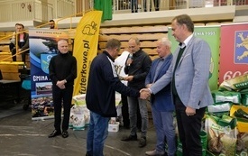 Wręczenie nagr&oacute;d podczas Wystawy Kr&oacute;lik&oacute;w 2021 w Pniewach 89