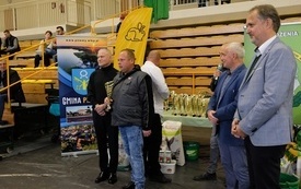Wręczenie nagr&oacute;d podczas Wystawy Kr&oacute;lik&oacute;w 2021 w Pniewach 97