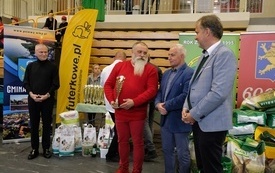 Wręczenie nagr&oacute;d podczas Wystawy Kr&oacute;lik&oacute;w 2021 w Pniewach 115