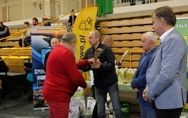 Wręczenie nagr&oacute;d podczas Wystawy Kr&oacute;lik&oacute;w 2021 w Pniewach 117