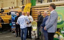 Wręczenie nagr&oacute;d podczas Wystawy Kr&oacute;lik&oacute;w 2021 w Pniewach 121