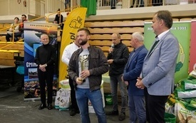 Wręczenie nagr&oacute;d podczas Wystawy Kr&oacute;lik&oacute;w 2021 w Pniewach 123