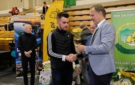 Wręczenie nagr&oacute;d podczas Wystawy Kr&oacute;lik&oacute;w 2021 w Pniewach 128